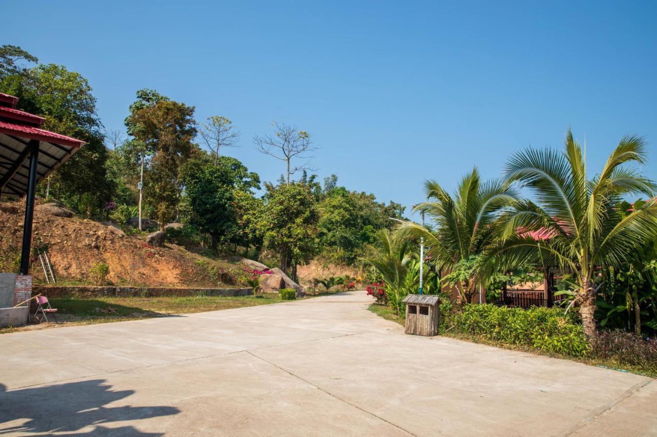 Dansavanh Namngum Resort Ban Keun Extérieur photo
